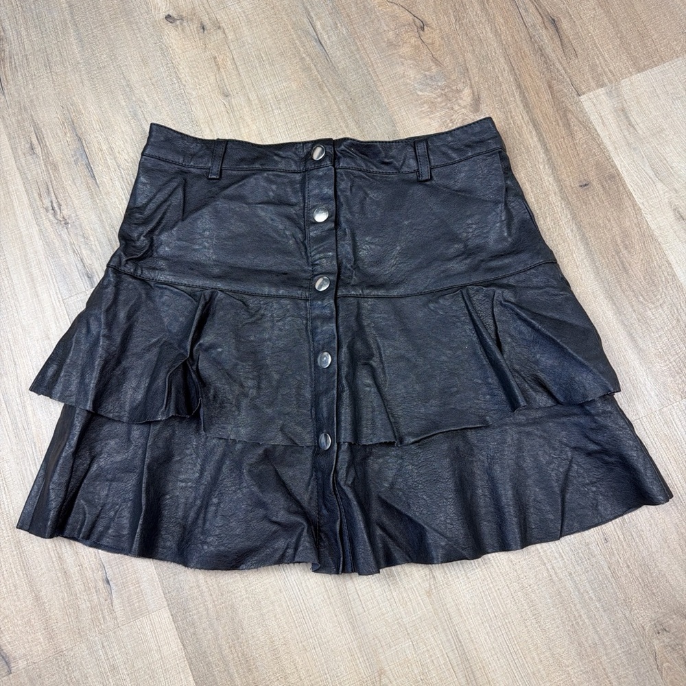 Love Tree Faux Leather Mini Skirt Womens Small Black Tiered Ruffle Y2K NWOT